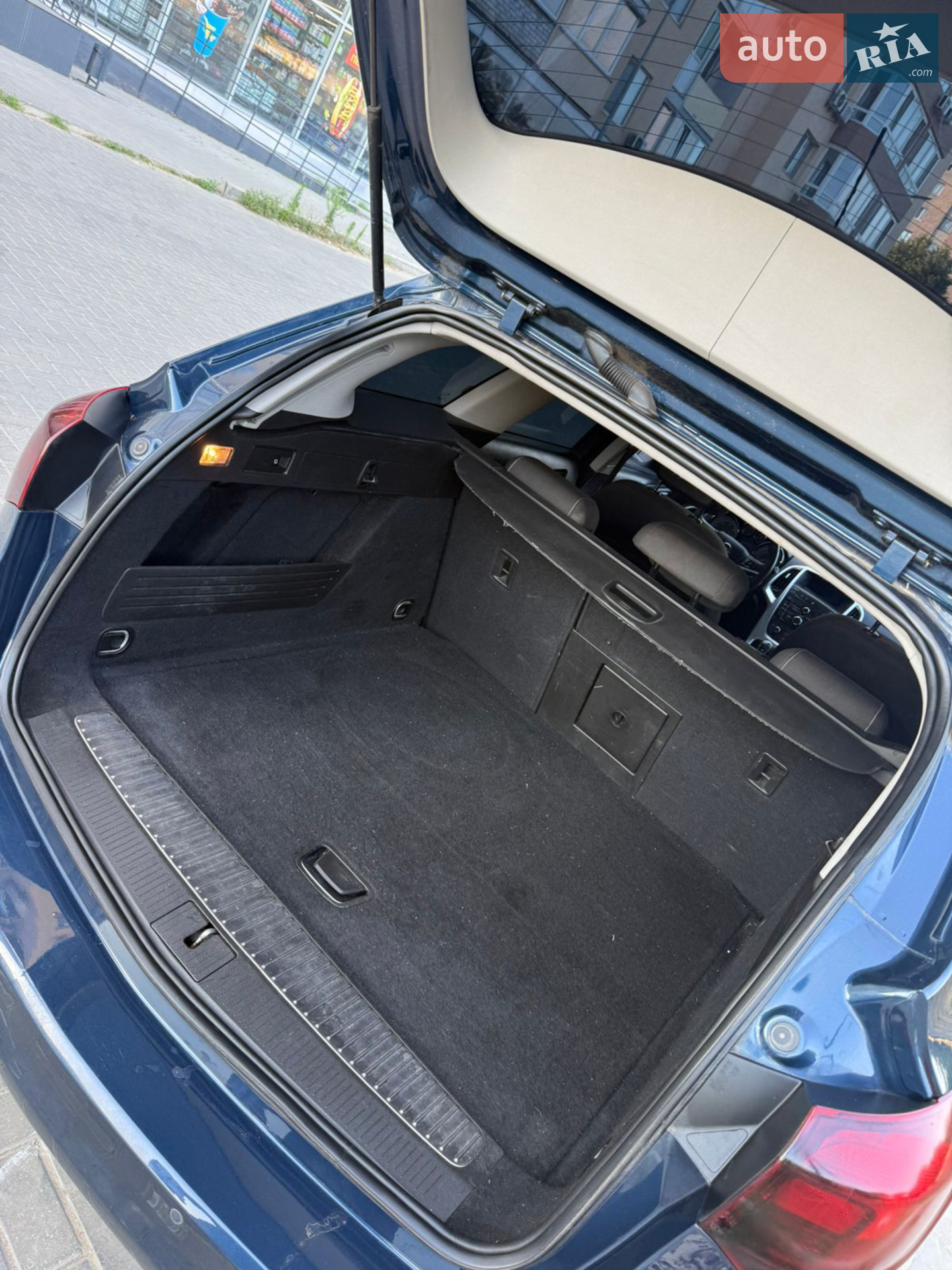 2010 Opel Astra - мініатюра 5