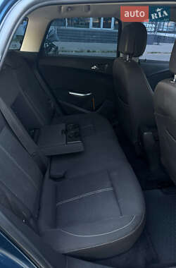 Универсал Opel Astra 2010 в 