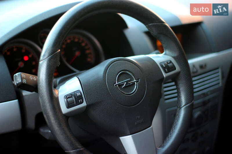Универсал Opel Astra 2008 в Кременце