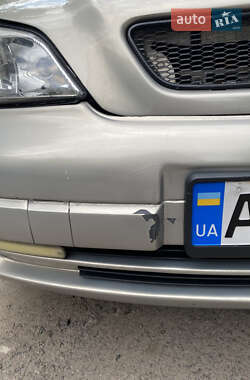 Седан Opel Astra 2006 в 