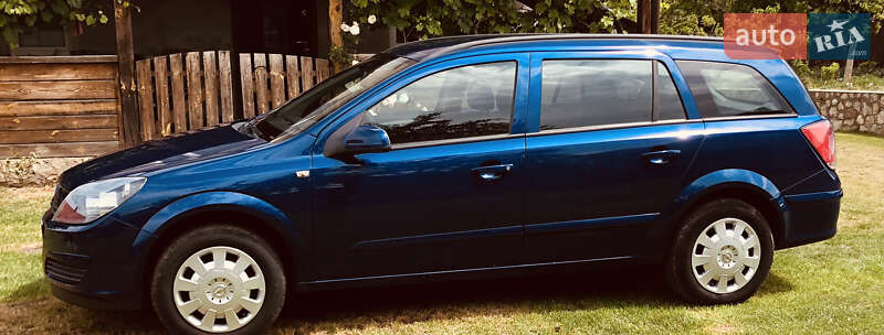 Универсал Opel Astra 2005 в Тернополе