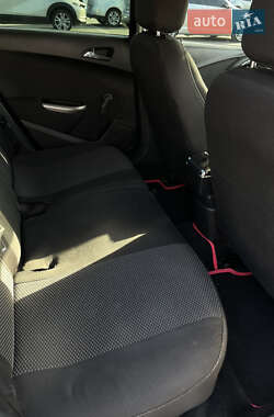 Универсал Opel Astra 2011 в 