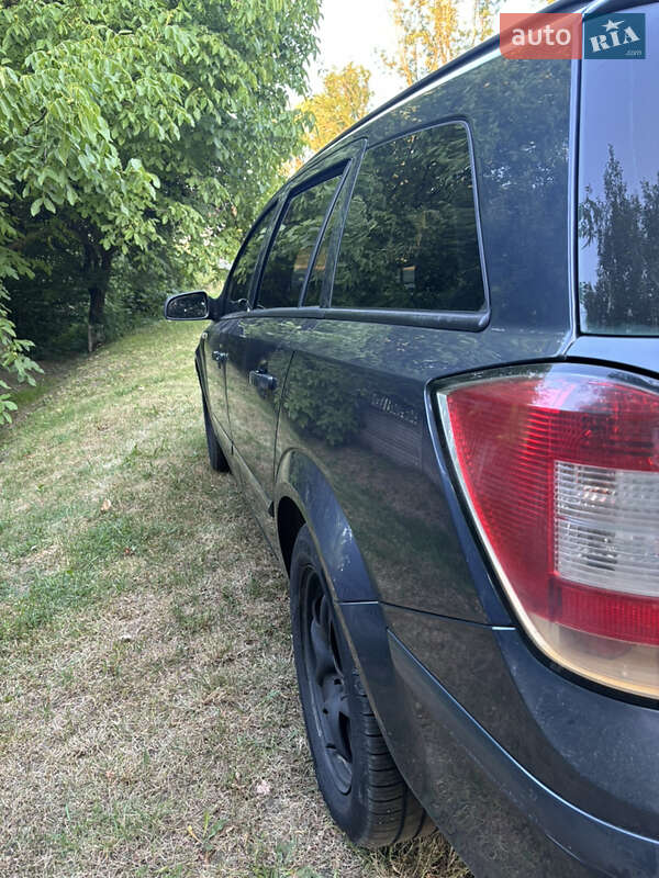 Универсал Opel Astra 2007 в Ивано-Франковске
