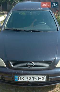 Универсал Opel Astra 2003 в Ровно