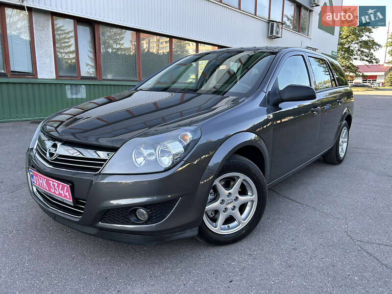 Opel Astra 2010