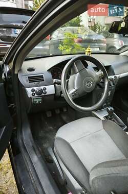 Універсал Opel Astra 2005 в 