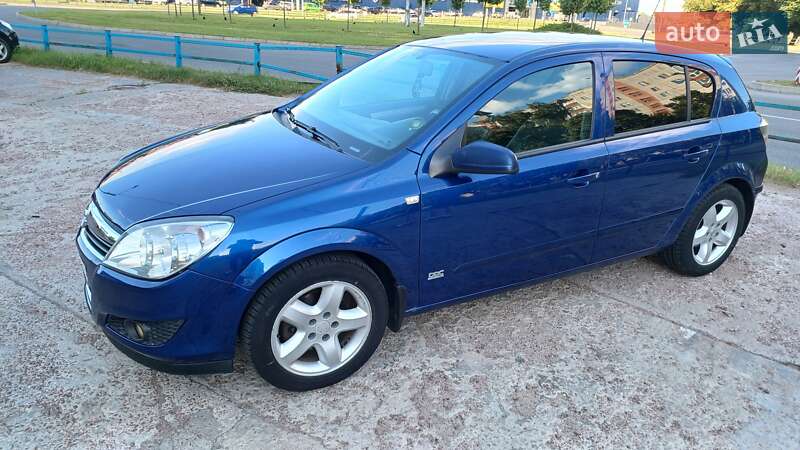 Хэтчбек Opel Astra 2007 в Чернигове