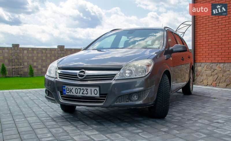 Универсал Opel Astra 2009 в Вараше фото 2 Универсал Opel Astra 2009 в Вараше