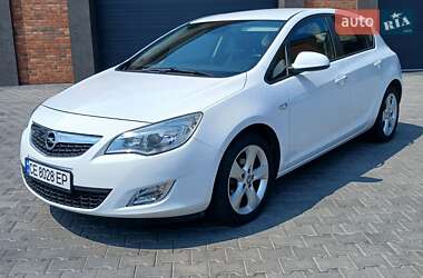 Хетчбек Opel Astra 2010 в Чернівцях