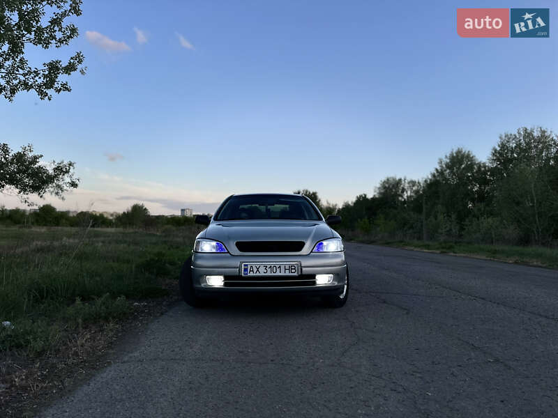 Седан Opel Astra 2008 в Балаклее