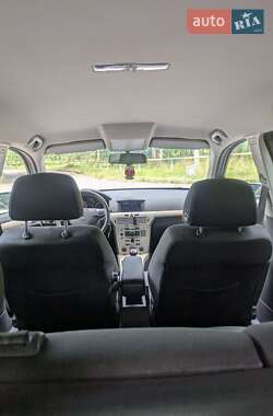 Универсал Opel Astra 2009 в 