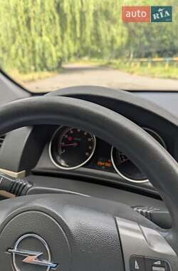 Универсал Opel Astra 2009 в 