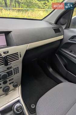 Универсал Opel Astra 2009 в 