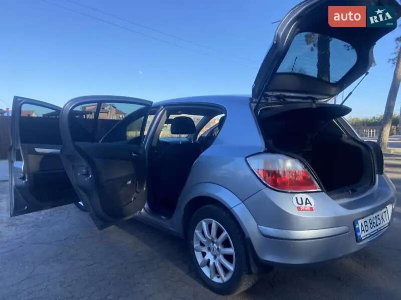 Хетчбек Opel Astra 2004 в Вінниці