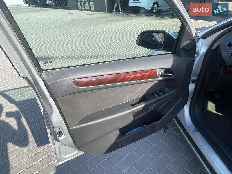 Універсал Opel Astra 2004 в Олександрії