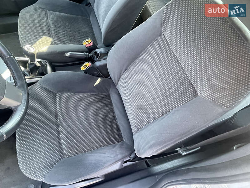 Універсал Opel Astra 2004 в Олександрії