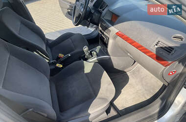 Универсал Opel Astra 2004 в 
