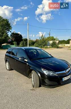 Универсал Opel Astra 2010 в Изяславе