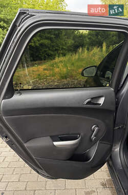 Универсал Opel Astra 2012 в 