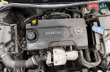 Универсал Opel Astra 2012 в 