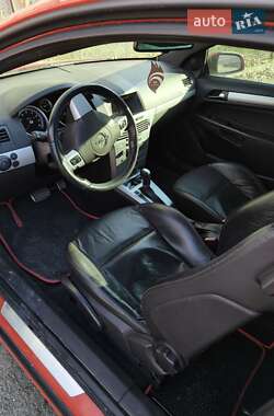 Купе Opel Astra 2007 в 