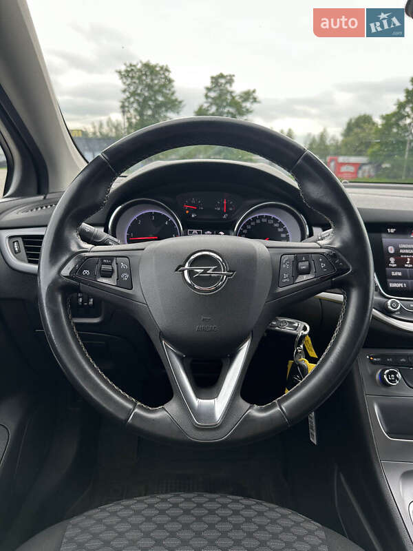 Универсал Opel Astra 2017 в Белогородке