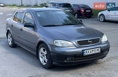 Седан Opel Astra 2006 в Полтаве