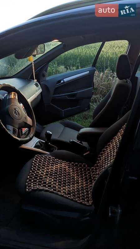 Универсал Opel Astra 2007 в Дубно