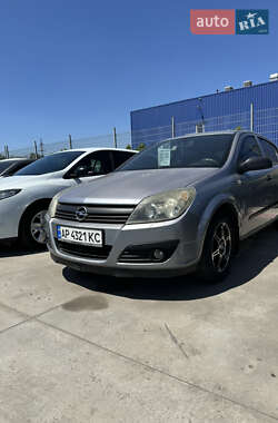 Хэтчбек Opel Astra 2007 в 