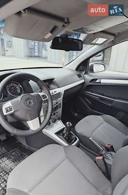 Універсал Opel Astra 2009 в Ковелі