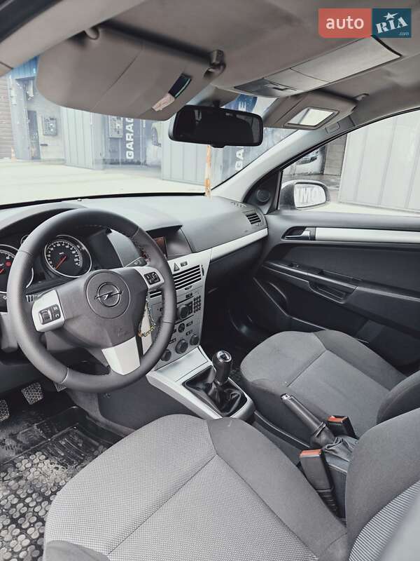 Универсал Opel Astra 2009 в 