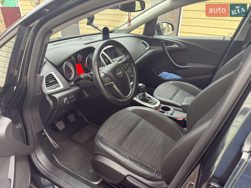 Универсал Opel Astra 2015 в Хмельницком