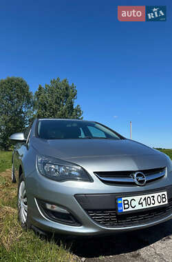 Хэтчбек Opel Astra 2015 в Львове