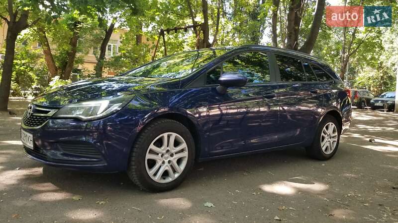 Универсал Opel Astra 2017 в Одессе