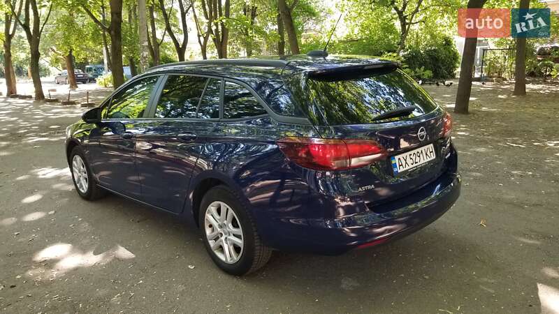 Универсал Opel Astra 2017 в Одессе