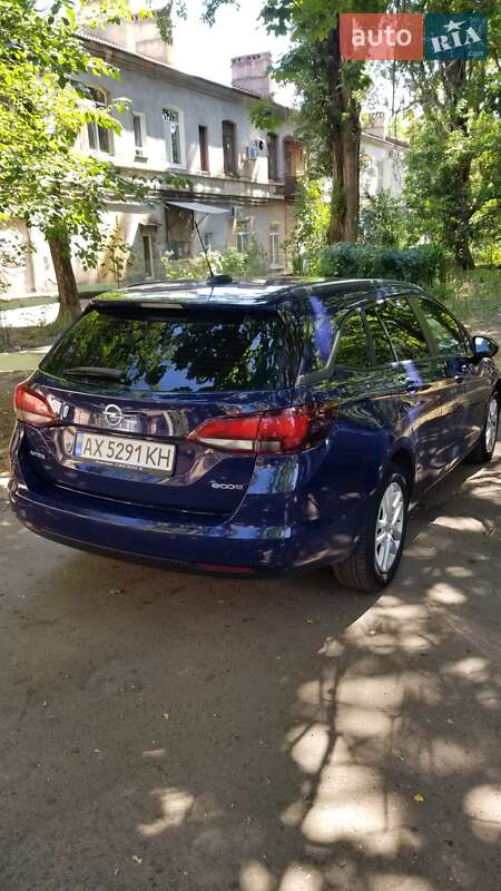 Универсал Opel Astra 2017 в Одессе