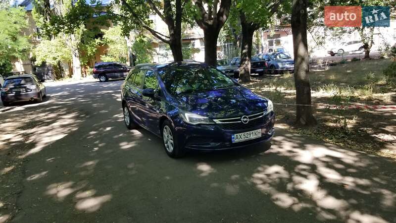 Универсал Opel Astra 2017 в Одессе