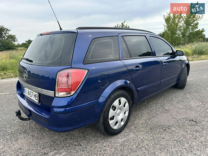 Универсал Opel Astra 2005 в Василькове