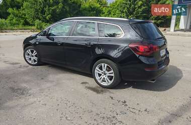 Универсал Opel Astra 2011 в 