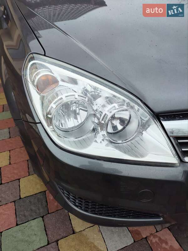 Универсал Opel Astra 2009 в Луцке