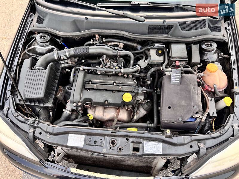 Седан Opel Astra 2006 в Киеве