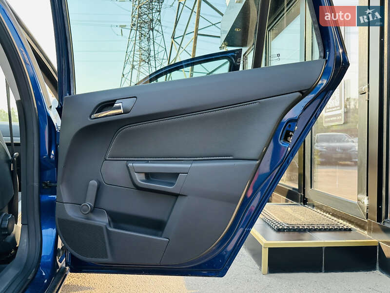 Универсал Opel Astra 2009 в Харькове