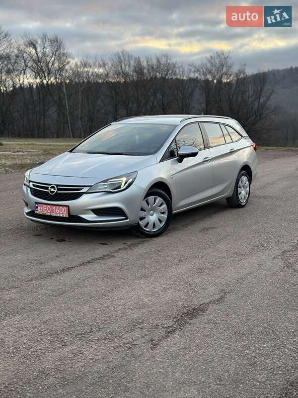 Універсал Opel Astra 2019 в Долині