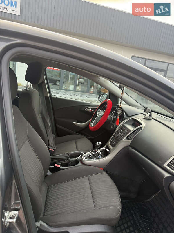 Хэтчбек Opel Astra 2011 в Ужгороде