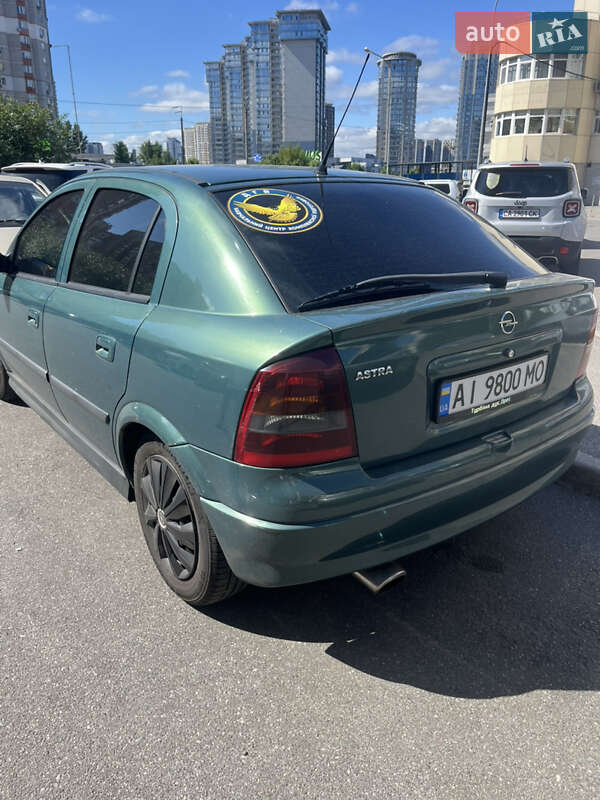 Хэтчбек Opel Astra 2002 в Киеве