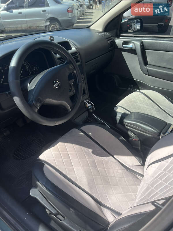 Хэтчбек Opel Astra 2002 в Киеве