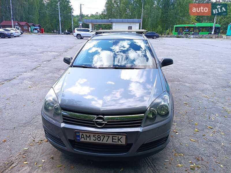 Универсал Opel Astra 2005 в Житомире