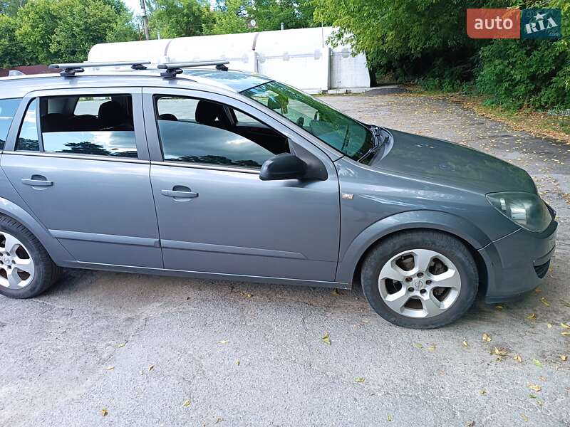 Универсал Opel Astra 2005 в Житомире