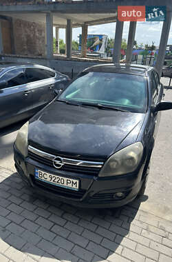Хэтчбек Opel Astra 2004 в Львове