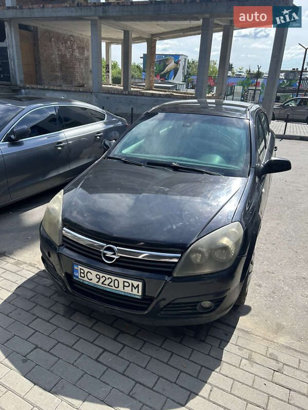 Хэтчбек Opel Astra 2004 в Львове